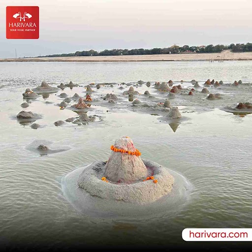 Parthiv Shivling Puja in Triveni Sangam